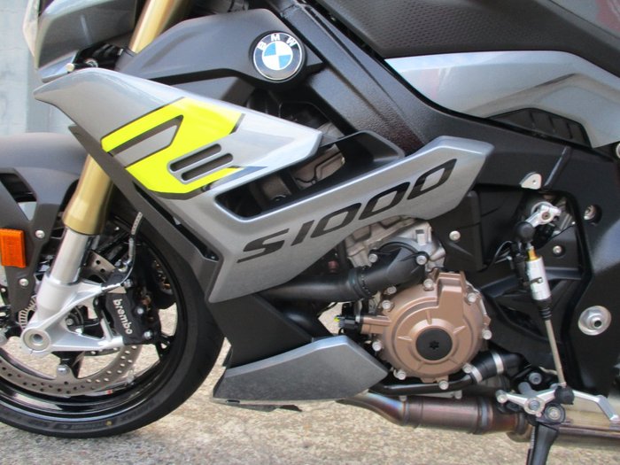2024 BMW Motorrad S 1000 R BLUE