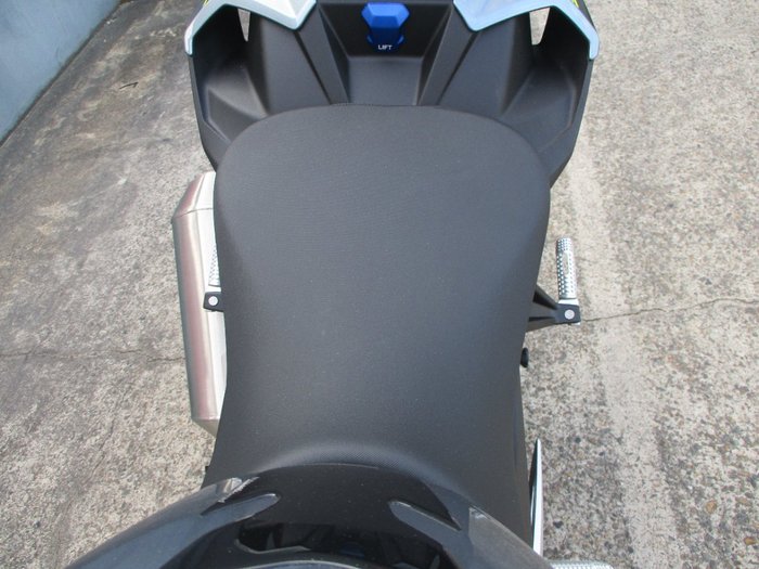 2024 BMW Motorrad S 1000 R BLUE