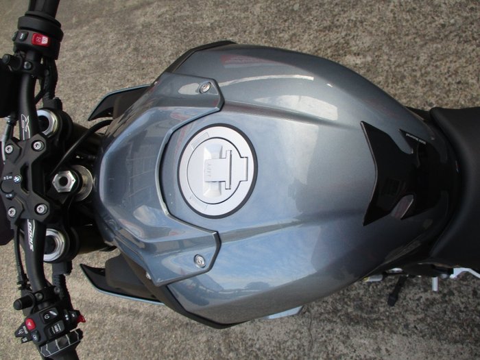 2024 BMW Motorrad S 1000 R BLUE