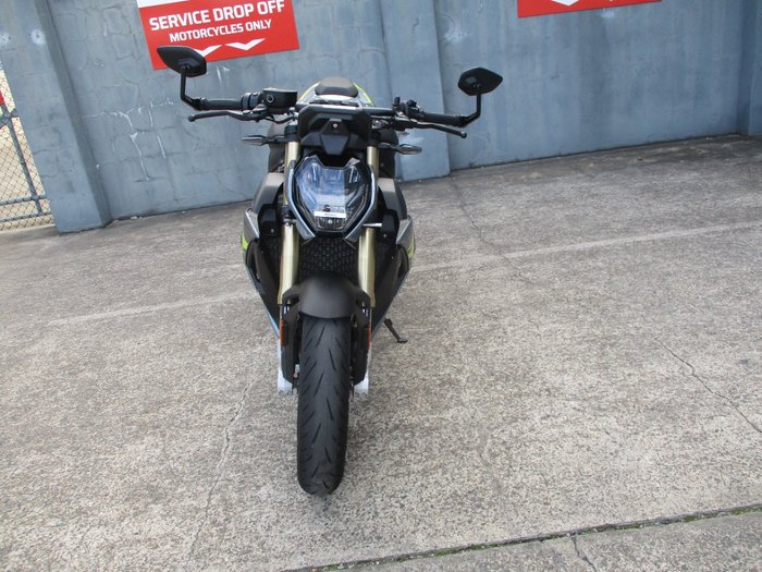 2024 BMW Motorrad S 1000 R BLUE