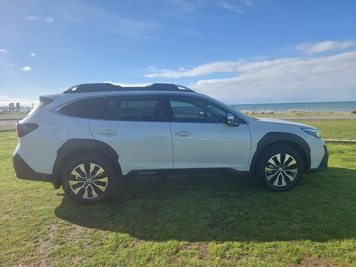 2023 Subaru Outback AWD Touring
