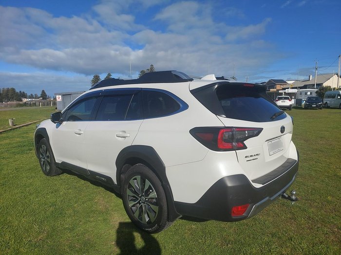2023 Subaru Outback AWD Touring