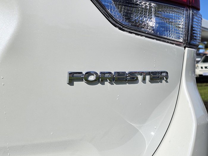 2025 Subaru Forester 2.5i Luxury Special Edition S5 MY24 AWD Crystal White