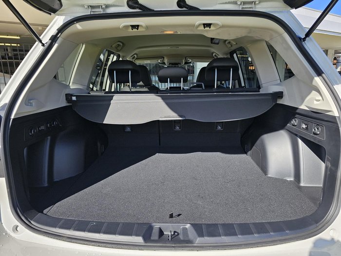 2025 Subaru Forester 2.5i Luxury Special Edition S5 MY24 AWD Crystal White