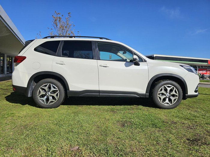 2025 Subaru Forester 2.5i Luxury Special Edition S5 MY24 AWD Crystal White