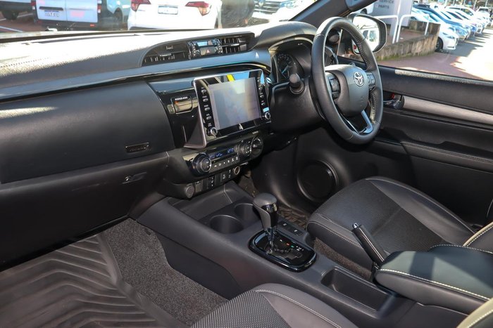 2023 Toyota Hilux Rogue