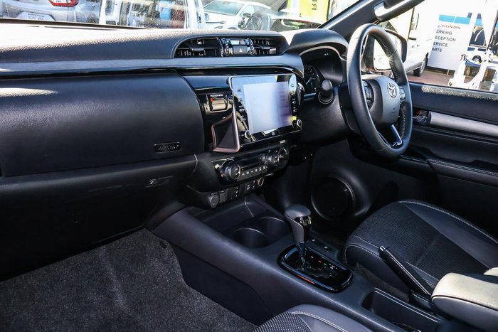 2023 Toyota Hilux Rogue