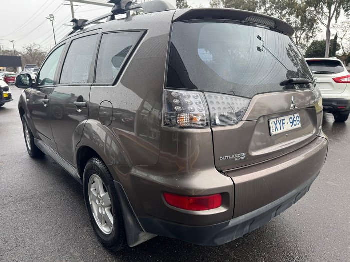 2010 Mitsubishi Outlander LS