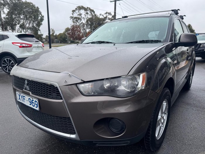 2010 Mitsubishi Outlander LS