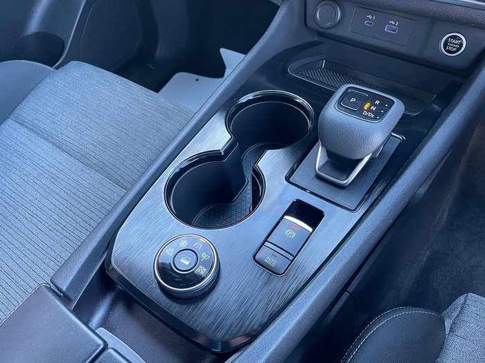 2024 Nissan X-TRAIL ST