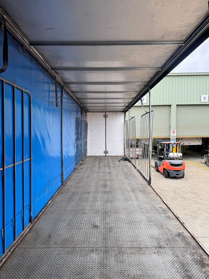 2002 Krueger St3 22 Pallet Sd Refrigerated Curtain Sider