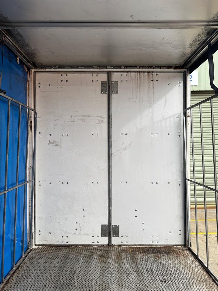 2002 Krueger St3 22 Pallet Sd Refrigerated Curtain Sider