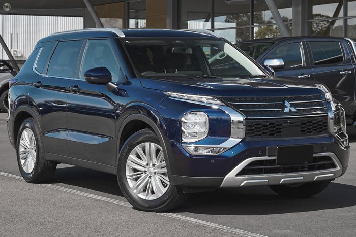 2025 Mitsubishi Outlander LS