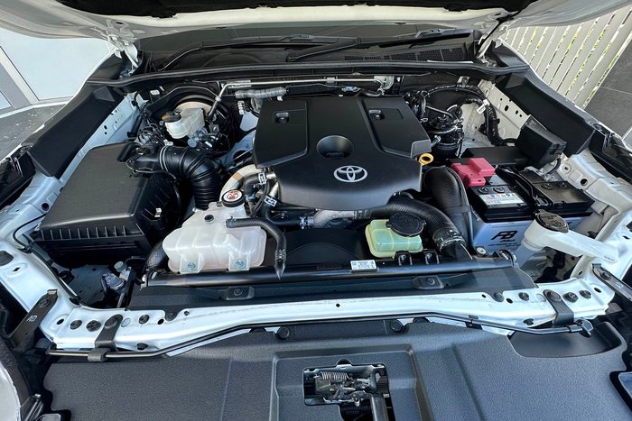 2020 Toyota Hilux SR