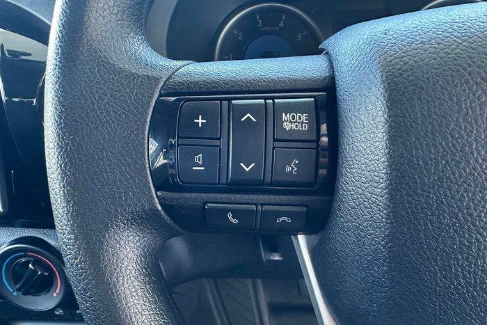 2020 Toyota Hilux SR