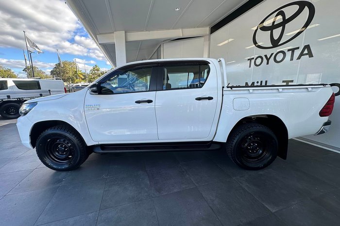2020 Toyota Hilux SR
