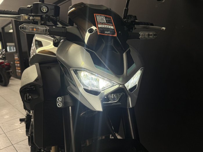 2025 Kawasaki 2025 Kawasaki 900CC Z900 SILVER/BLACK/BLUE
