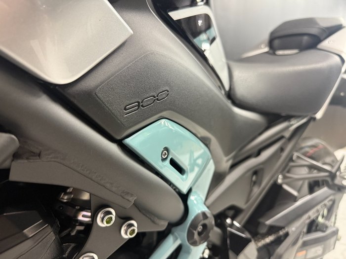 2025 Kawasaki 2025 Kawasaki 900CC Z900 SILVER/BLACK/BLUE