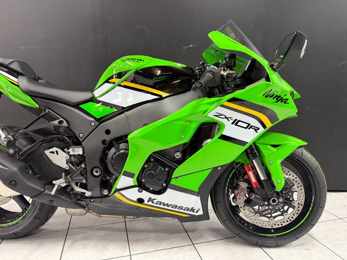 2025 Kawasaki NINJA ZX-10R Green