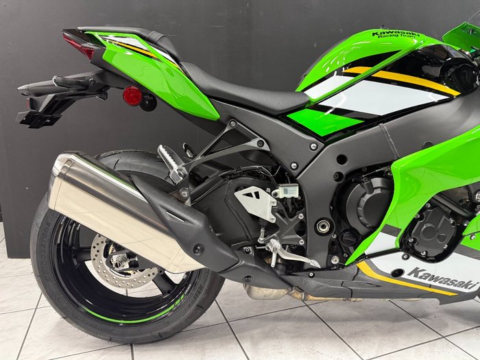 2025 Kawasaki NINJA ZX-10R Green