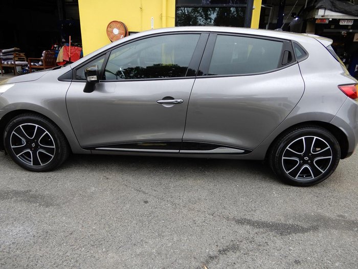 2015 Renault Clio Expression IV B98 Grey