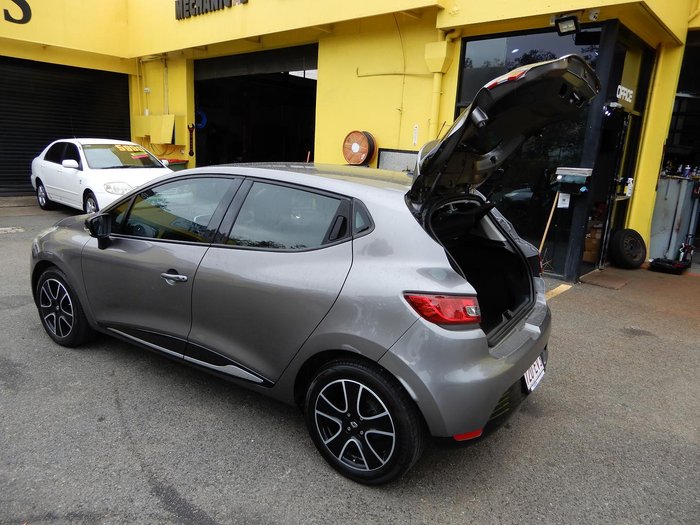 2015 Renault Clio Expression IV B98 Grey