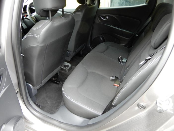 2015 Renault Clio Expression IV B98 Grey
