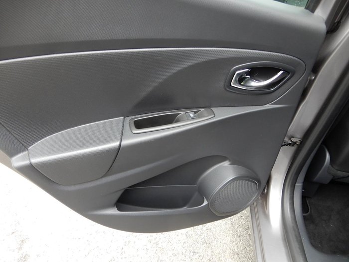 2015 Renault Clio Expression IV B98 Grey