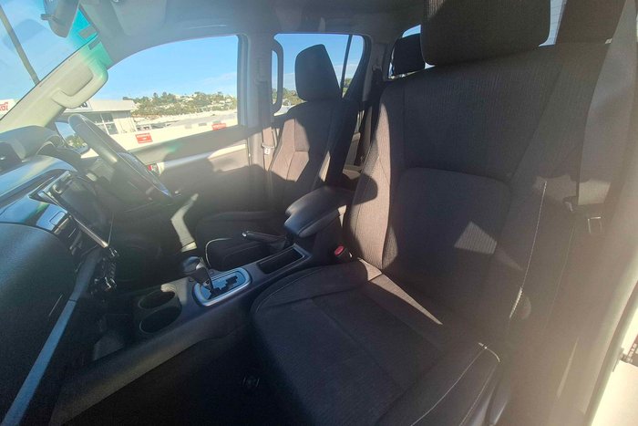 2019 Toyota Hilux SR5