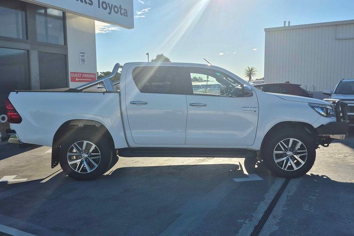 2019 Toyota Hilux SR5