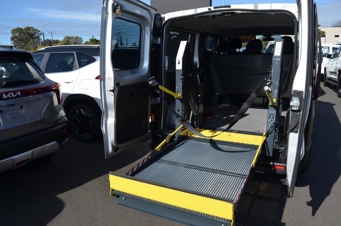 2017 Renault Trafic Crew Lifestyle