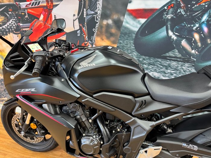 2024 Honda CBR650R MATTE BLACK