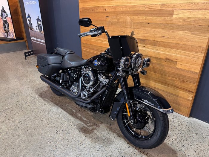 2025 Harley-davidson FLHC HERITAGE CLASSIC (117) BLACK