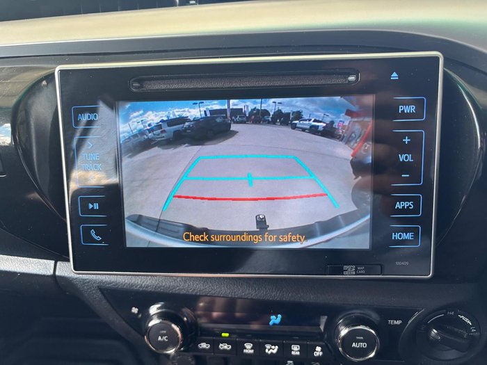2018 Toyota Hilux SR5