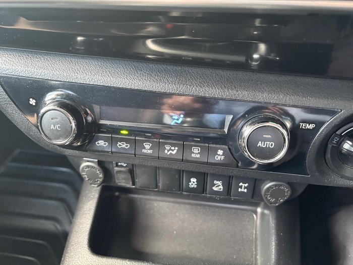 2018 Toyota Hilux SR5