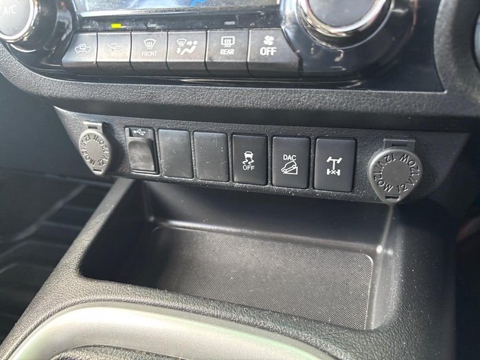 2018 Toyota Hilux SR5