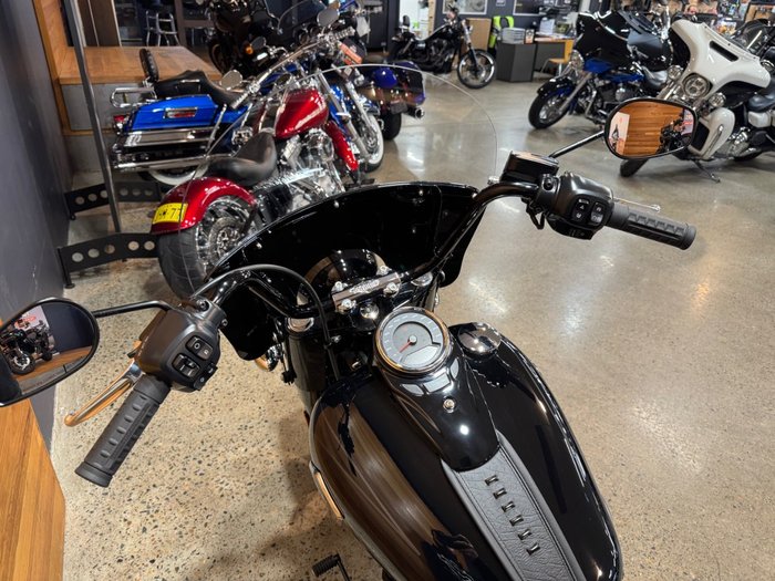 2025 Harley-davidson FLHC HERITAGE CLASSIC (117) BLACK