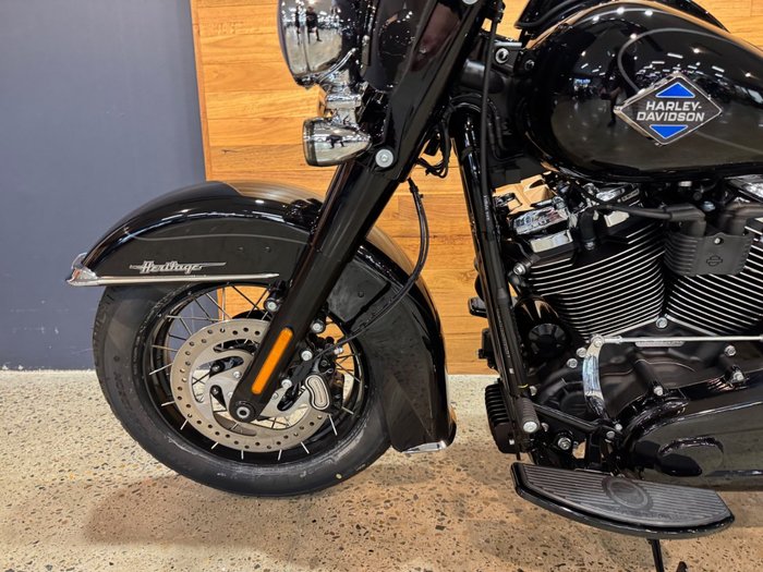 2025 Harley-davidson FLHC HERITAGE CLASSIC (117) BLACK