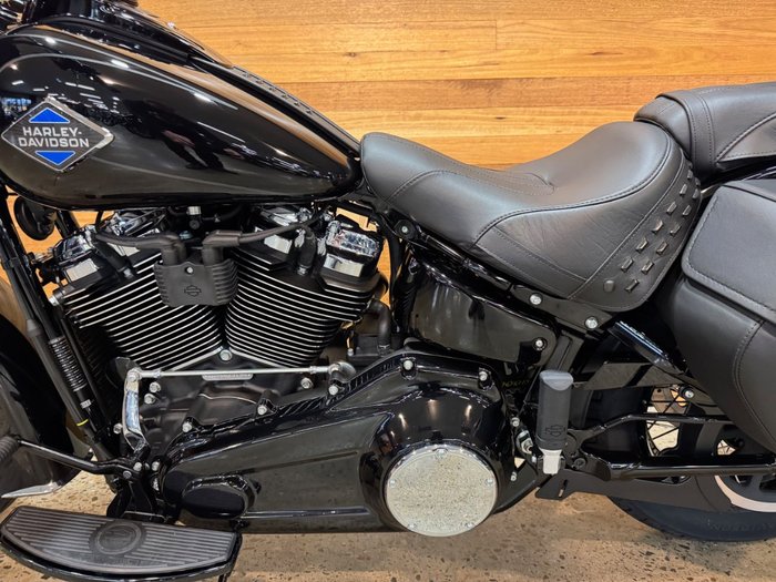 2025 Harley-davidson FLHC HERITAGE CLASSIC (117) BLACK