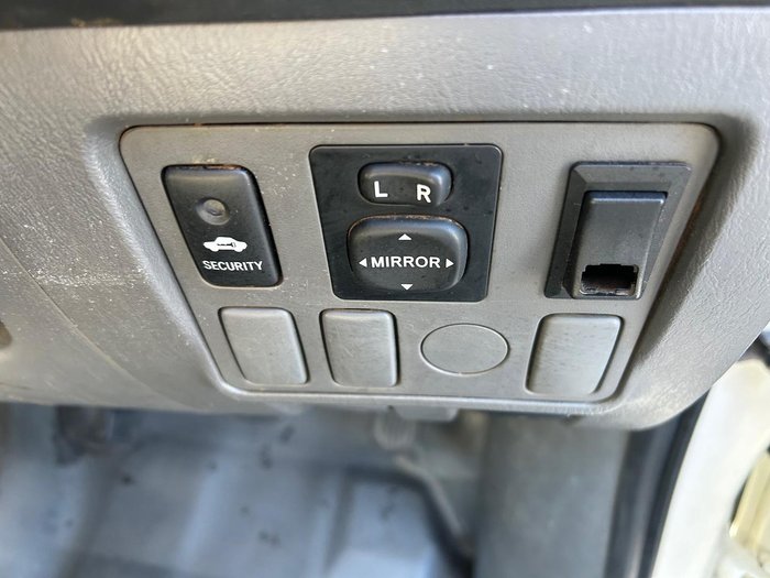 2012 Toyota Hilux SR