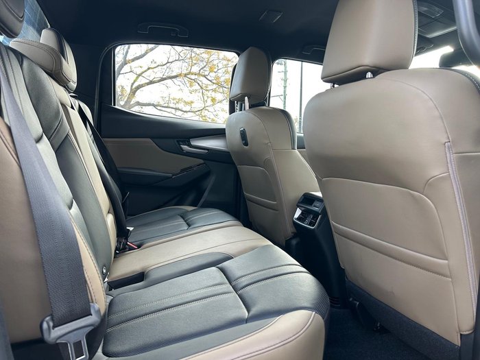 2023 Mazda BT-50 SP