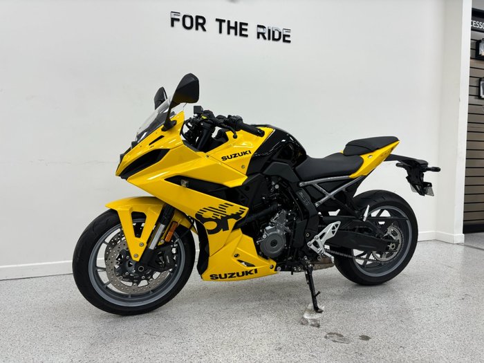 2023 Suzuki 2023 Suzuki 800CC GSX800R Yellow