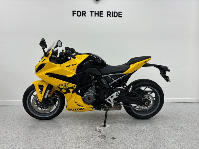 2023 Suzuki 2023 Suzuki 800CC GSX800R Yellow
