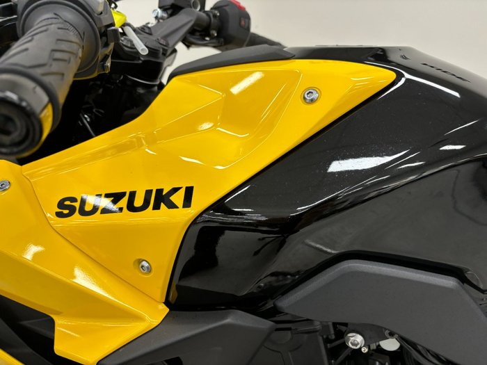 2023 Suzuki 2023 Suzuki 800CC GSX800R Yellow