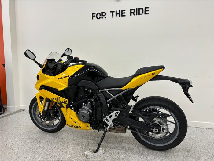 2023 Suzuki 2023 Suzuki 800CC GSX800R Yellow