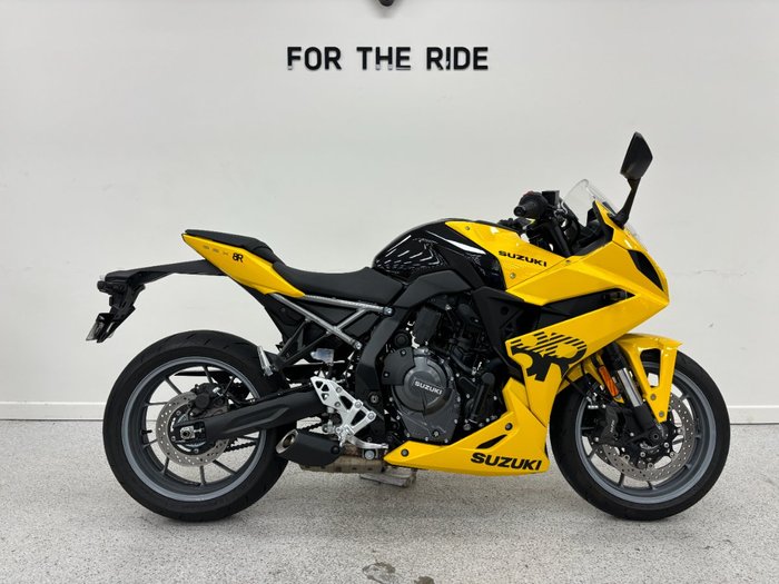 2023 Suzuki 2023 Suzuki 800CC GSX800R Yellow