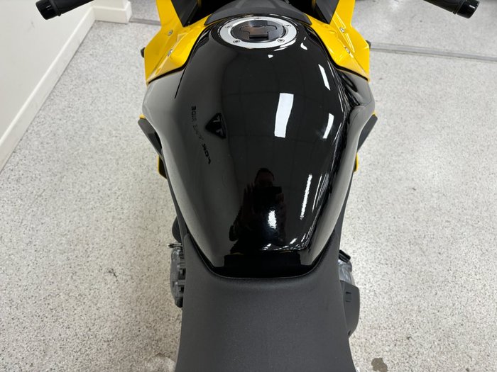 2023 Suzuki 2023 Suzuki 800CC GSX800R Yellow