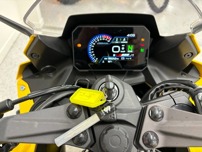 2023 Suzuki 2023 Suzuki 800CC GSX800R Yellow