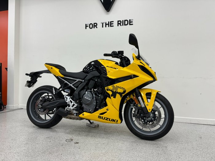 2023 Suzuki 2023 Suzuki 800CC GSX800R Yellow