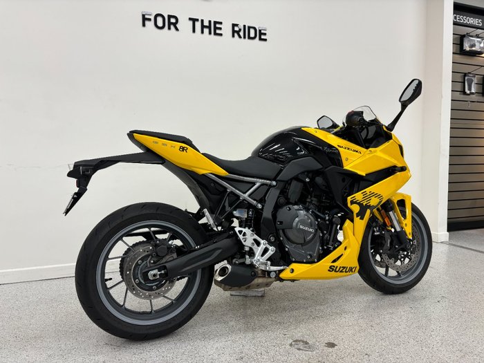 2023 Suzuki 2023 Suzuki 800CC GSX800R Yellow